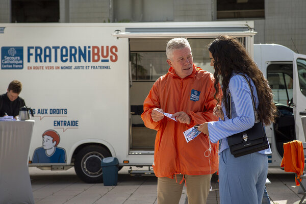 flyers fraternibus secours catholique étudiants précaires 